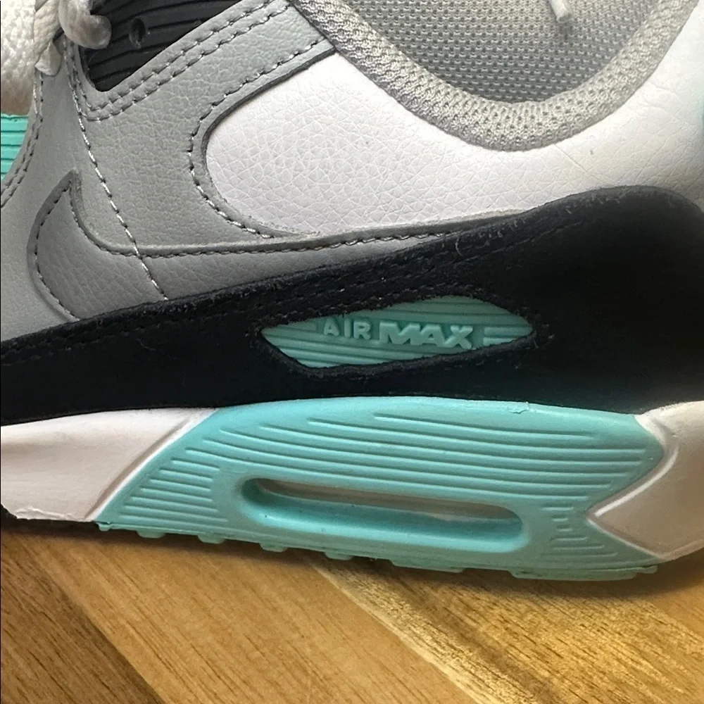 Nike Air Max Youth 6 1/2 black white aqua gray athletic shoe